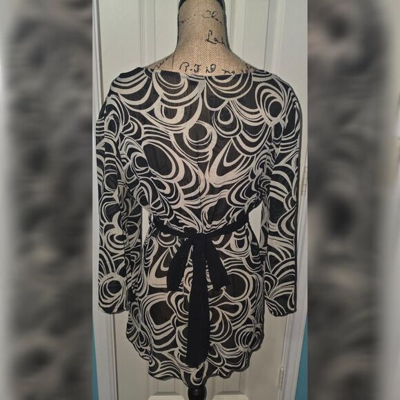 Essentials By Milano Black & White Swirl Tunic Top - Size XL - Picture 2 of 3